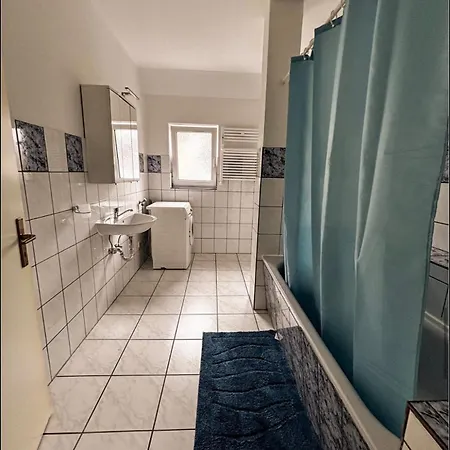 Spacious Flat , 4 Beds, Kitchen , , Messe هانوفر