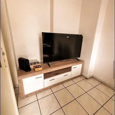 شقة Spacious Flat , 4 Beds, Kitchen , , Messe *