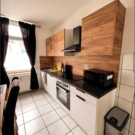 Spacious Flat , 4 Beds, Kitchen , , Messe * هانوفر